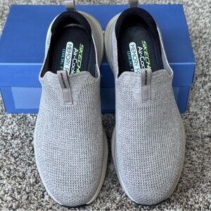 Skechers Men's Vapor Foam Oxulus Sneakers, color: Taupe/Black